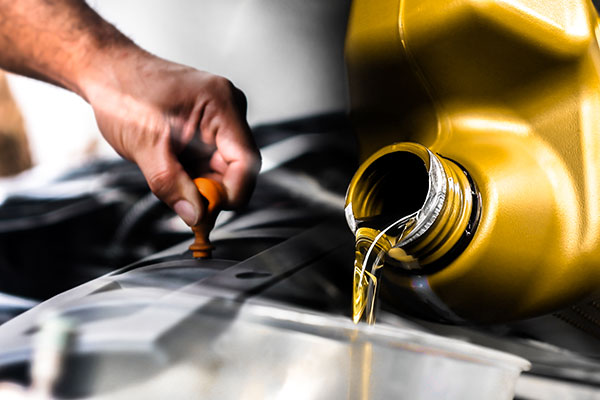 Cada cuánto tiempo u horas se cambia el aceite en un diésel