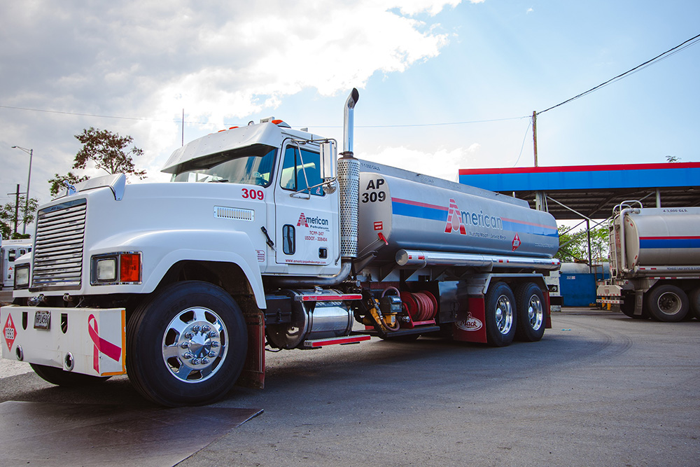 Tanque de 4.000 galones para reparto de combustible en Puerto Rico