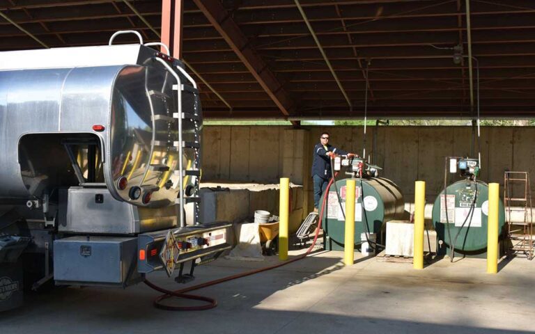 How to reduce fleet management costs with on-site fueling