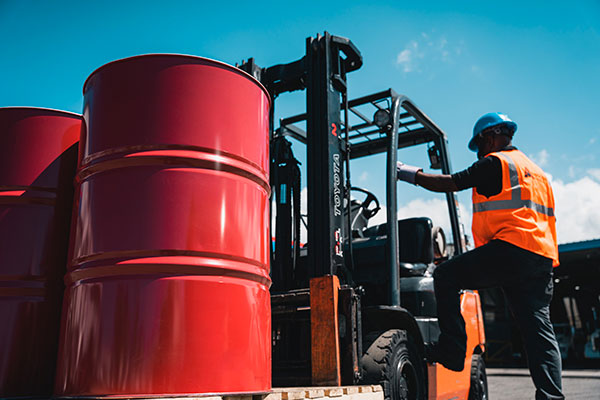 Venta de gasolina en El Salvador / Gasoline sales in El Salvador