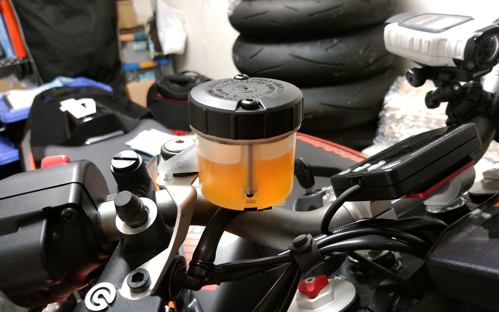 What is brake fluid, why you should use and what products are best